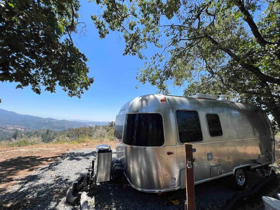 Modern Airstream With Amazing View - 10 To 15 Minutes From Kings Canyon National Park Dunlap Luaran gambar