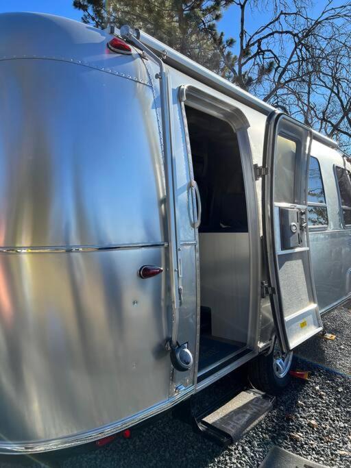 Modern Airstream With Amazing View - 10 To 15 Minutes From Kings Canyon National Park Dunlap Luaran gambar