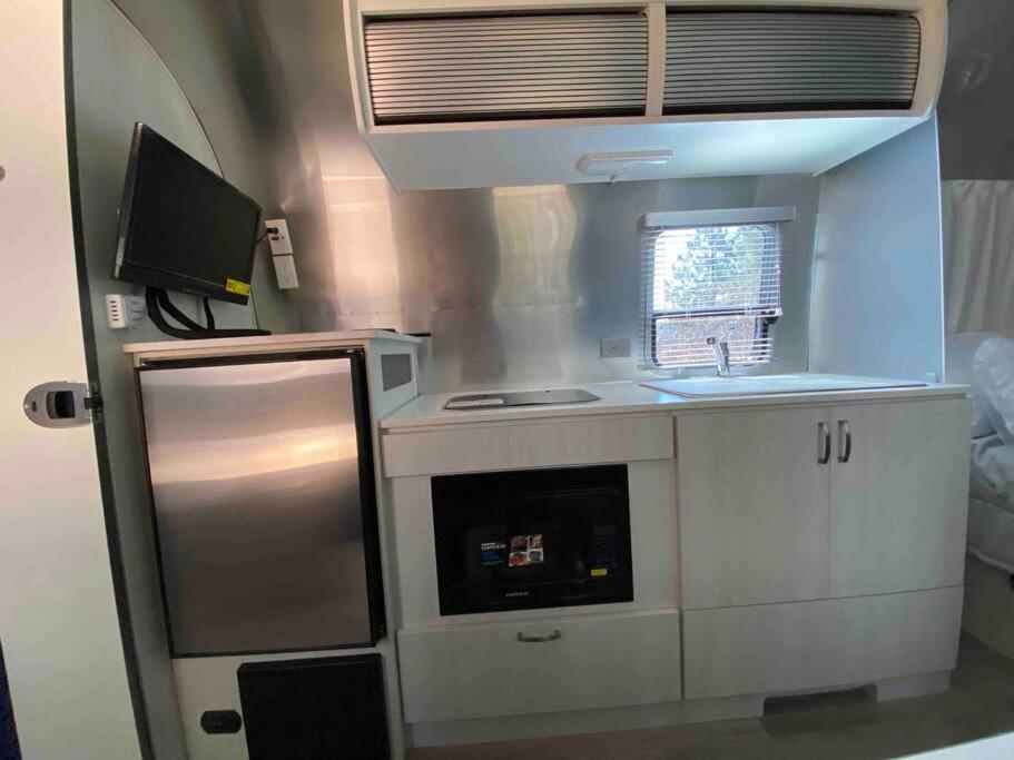 Modern Airstream With Amazing View - 10 To 15 Minutes From Kings Canyon National Park Dunlap Luaran gambar