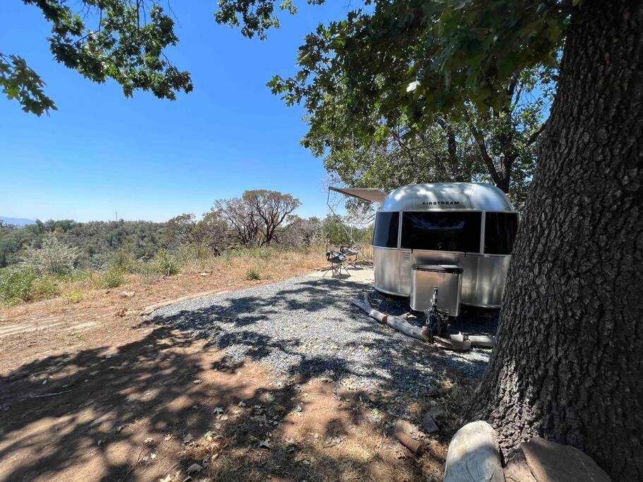Modern Airstream With Amazing View - 10 To 15 Minutes From Kings Canyon National Park Dunlap Luaran gambar