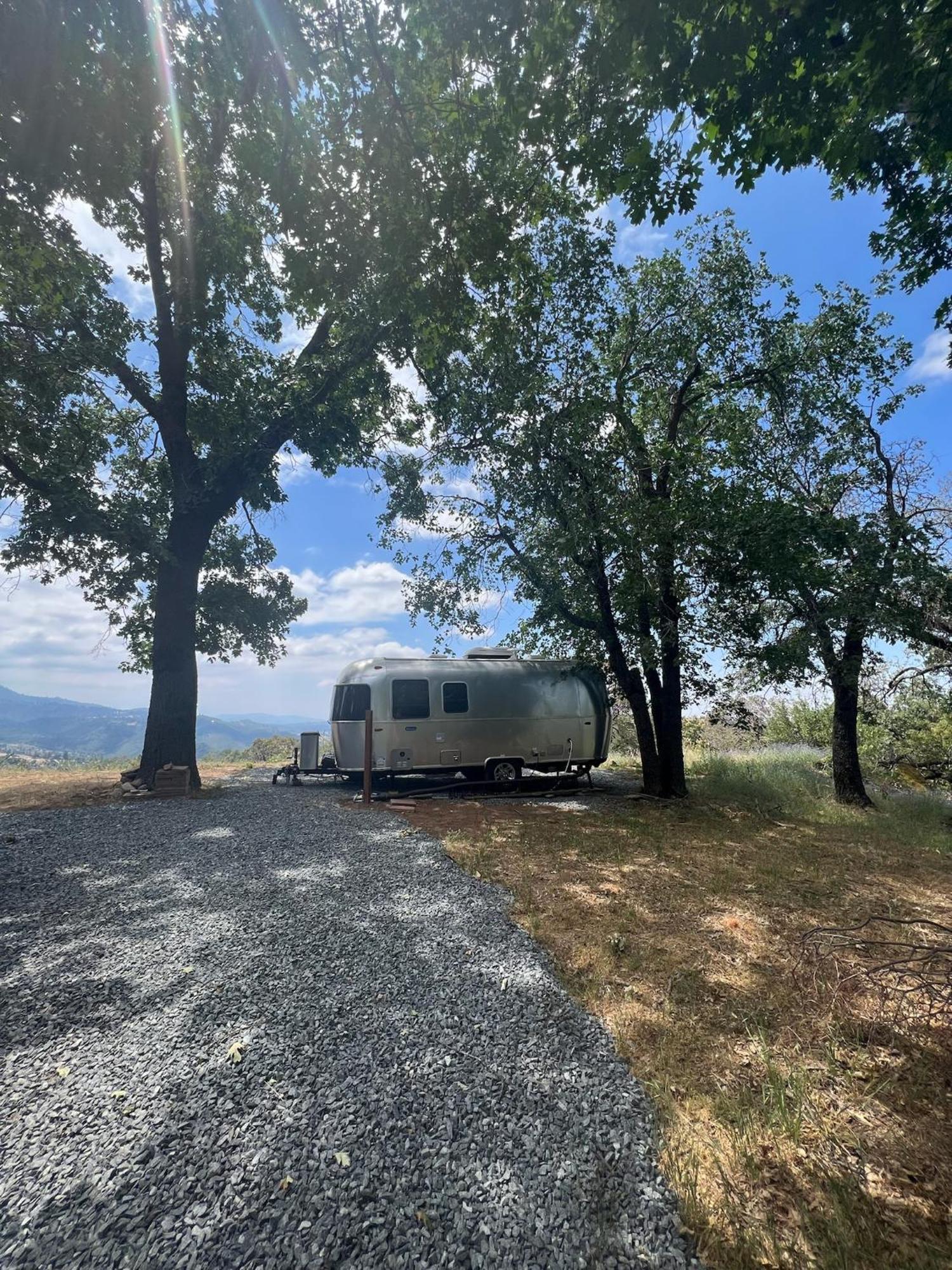 Modern Airstream With Amazing View - 10 To 15 Minutes From Kings Canyon National Park Dunlap Luaran gambar